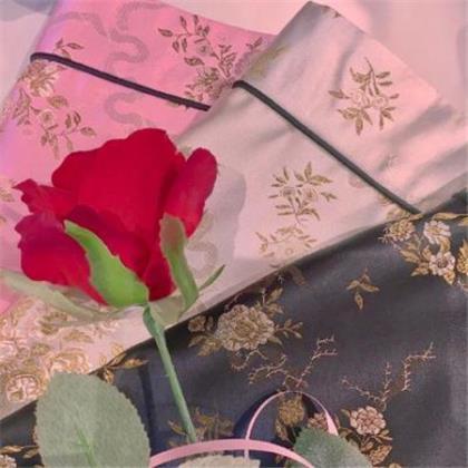 五一发朋友圈说说 如果你想在爱情中快乐，先悲伤吧