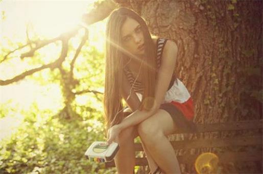 四月是你的谎言qq说说 只要呼唤他的名字，就不