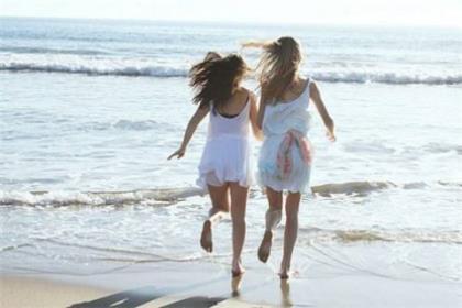 形容忧郁的句子 每个人都有优点和缺点