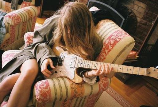 钢笔圆珠笔铅笔 最新2021元旦促销广告词