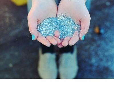 朋友圈说说心情短语伤心 一个人的夜晚伤感说说