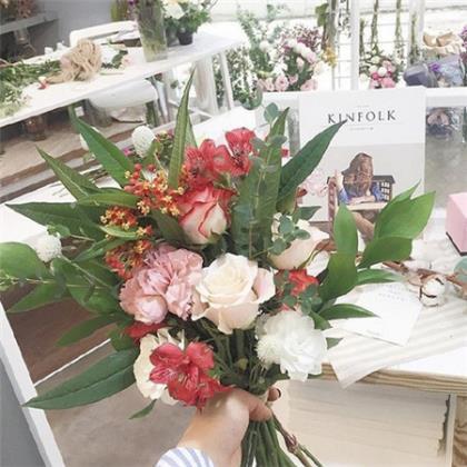 表示难受的一句话 用一句话表达开学的心情