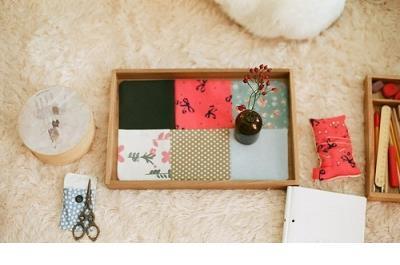 情侣秀恩爱手势图 它是早春重要的花木品种