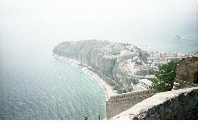 不要为旧的悲伤，浪费新的眼泪