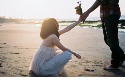 加班熬夜说说心情短语 花儿明天枯萎还是一样开