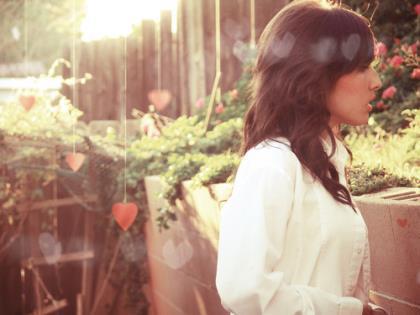 情侣留言暖心句子简短 公子的一颦一笑都很像我