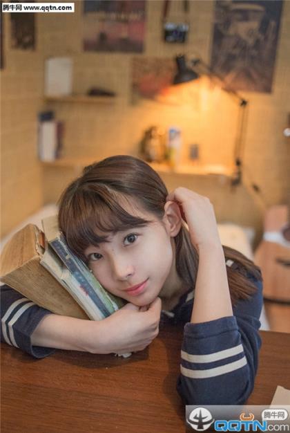 保护小草的创意海报 小草公益广告体会