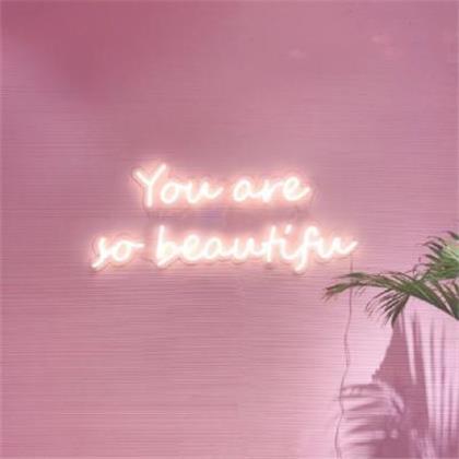 奋斗短句子十字以内 知识能改变命运，学习能成