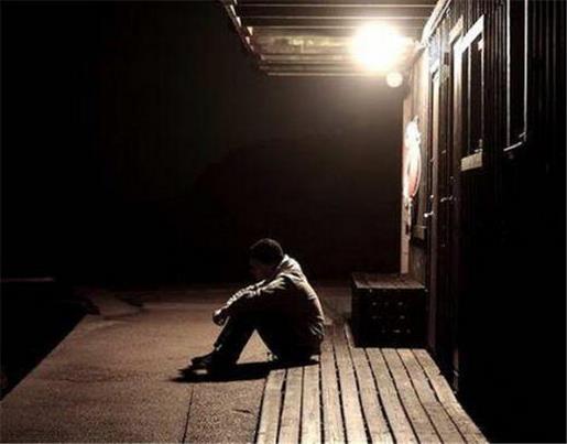 奋斗短句子十字以内 知识能改变命运，学习能成