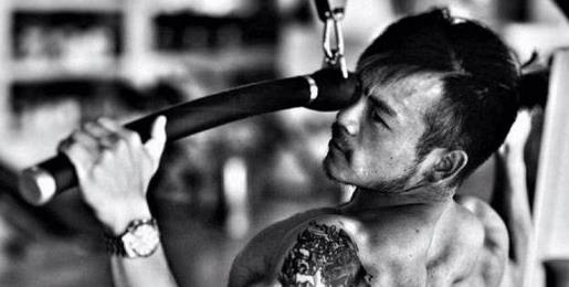 新的一年发说说配图 她从禁酒主义者变成了禁酒