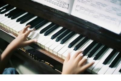 鼓励业务员励志的话