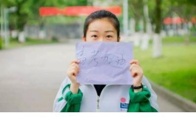 内心孤独无助伤感句子 孤独悲伤的图片