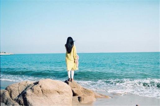 适合发朋友圈的励志短句子 我整夜地叹息，不能