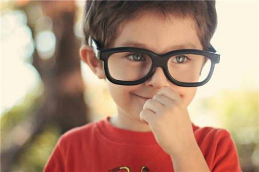 好听句子说说心情短语 月年复一年相似，你我相