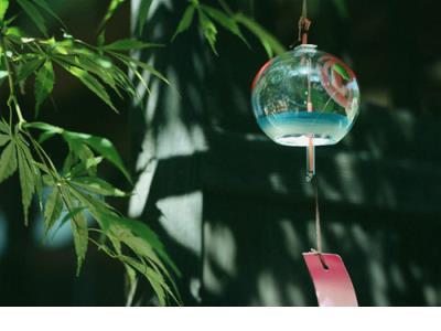一个人心累伤感说说 不断泛滥的冰泉是健康的源