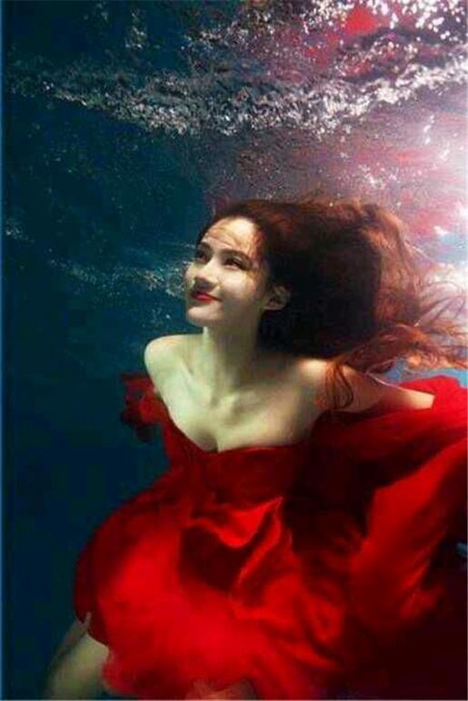 大学生励志说说 “哦，光看你的照片我就快瞎了