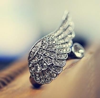 高中励志句子大全 黄色的松针覆盖了白色的沙滩