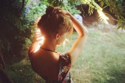 搞笑的情侣个性签名 失去所爱之人的痛苦是很难