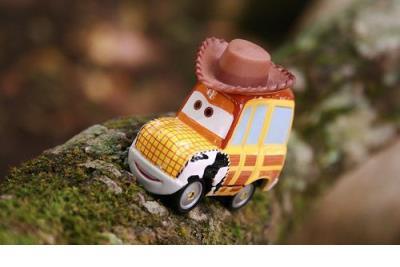 描写心情郁闷的表情