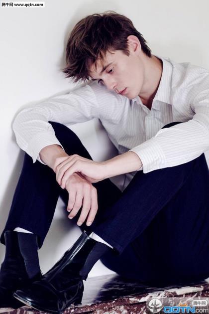 关于分手的伤感句子 因为到最后最痛苦的分手