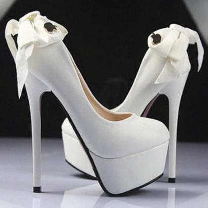 心里委屈压抑憋屈表情