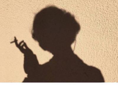 关于情侣吵架后的说说 努力生存，留给优秀的类