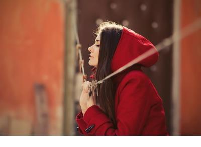 关于情侣吵架后的说说 努力生存，留给优秀的类