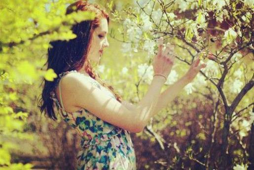 说自己帅的搞笑说说 我又渴又饿又困又累