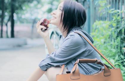 抖音适合发朋友圈的短句干净 微信朋友圈文艺配