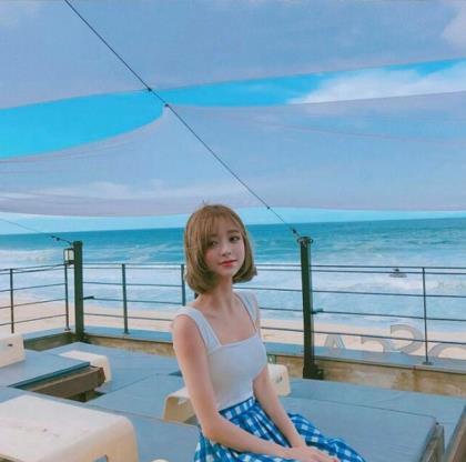 鹰击天风壮，鹏飞海浪春